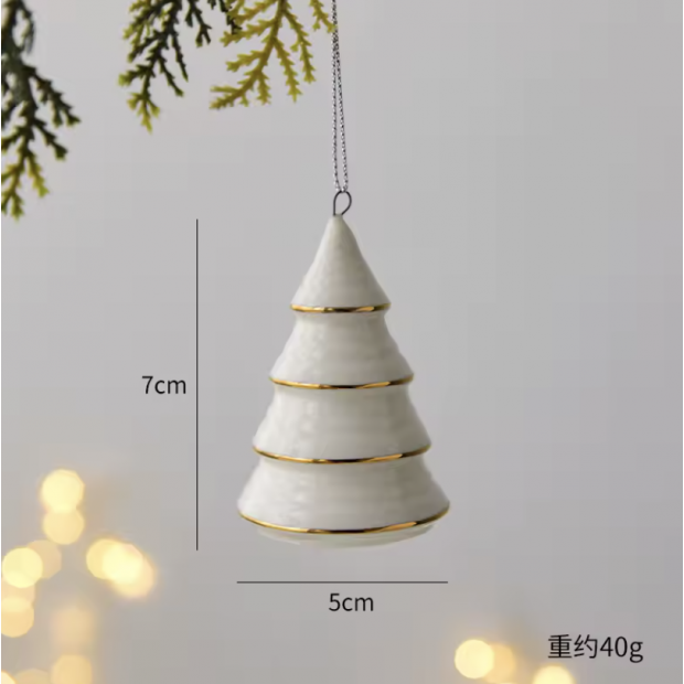 Porcelāna Ziemassvētku rotājumu kolekcija “Baltā Ciema Pasaka”