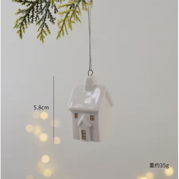 Porcelāna Ziemassvētku rotājumu kolekcija “Baltā Ciema Pasaka”